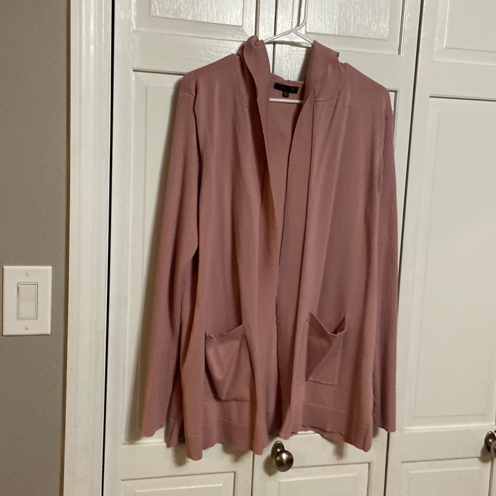 🛍️LEFTY & ME PINK SWEATER❤️